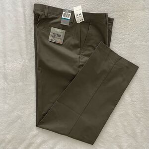 Dockers Easy Khaki Classic Fit Flat Front Pants Men’s Sz 36x32 (Umber)